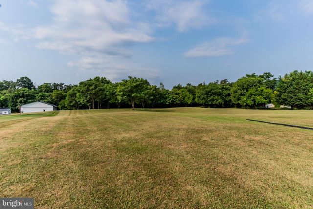 2244 COMMUNITY CENTER RD, Saint Thomas, PA 17252