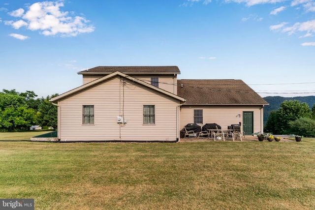 2244 COMMUNITY CENTER RD, Saint Thomas, PA 17252