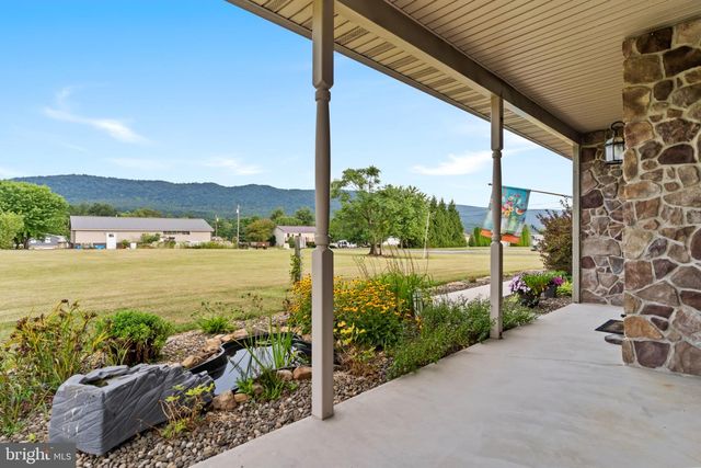 2244 COMMUNITY CENTER RD, Saint Thomas, PA 17252