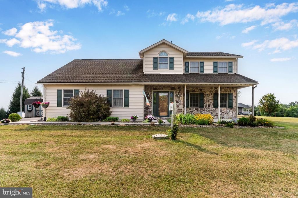2244 COMMUNITY CENTER RD, Saint Thomas, PA 17252