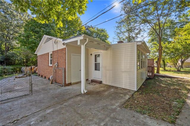 639 Woodhaven Drive, Burlington, NC 27217
