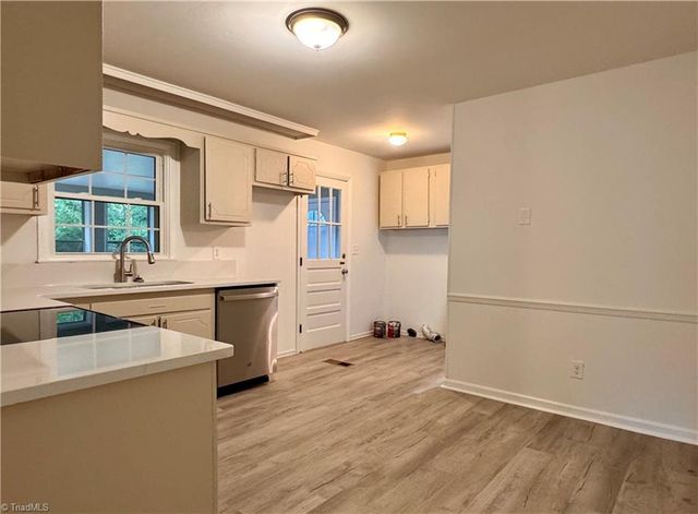 639 Woodhaven Drive, Burlington, NC 27217
