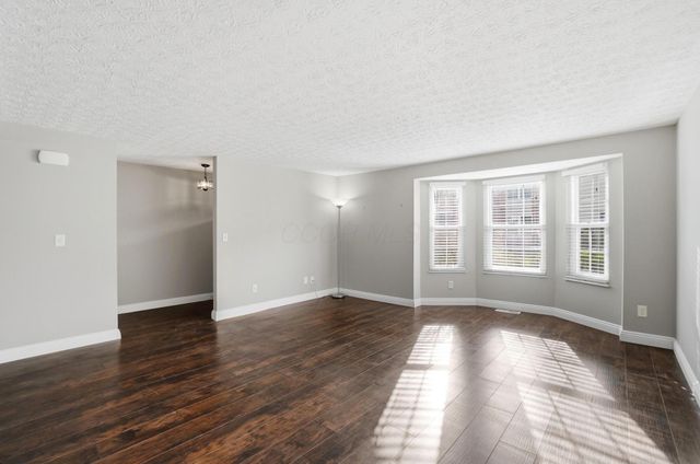 1683 Saint Albans Court, 22-83, Columbus, OH 43220