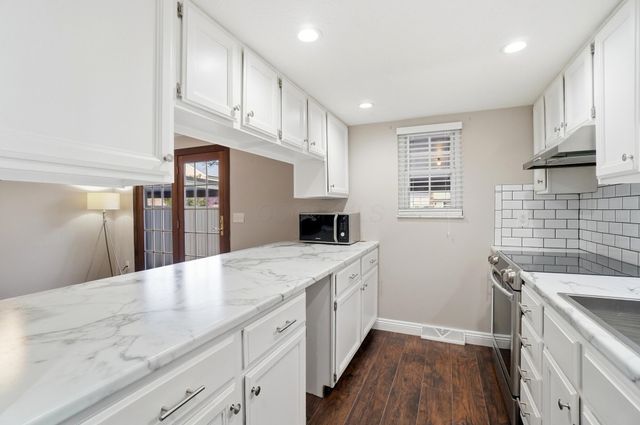 1683 Saint Albans Court, 22-83, Columbus, OH 43220