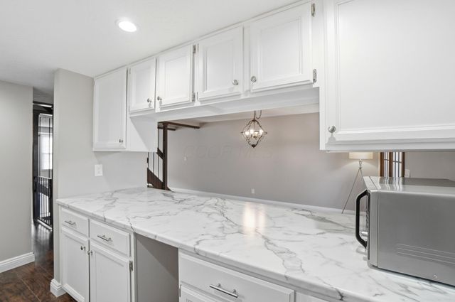 1683 Saint Albans Court, 22-83, Columbus, OH 43220