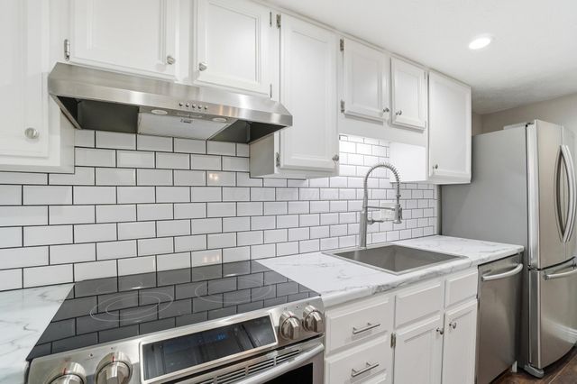 1683 Saint Albans Court, 22-83, Columbus, OH 43220