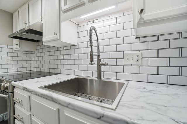 1683 Saint Albans Court, 22-83, Columbus, OH 43220