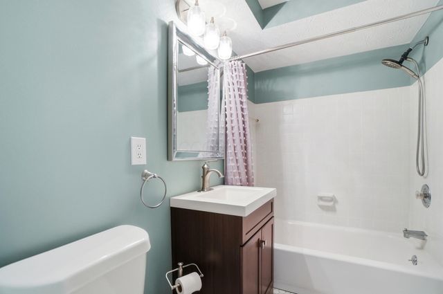 1683 Saint Albans Court, 22-83, Columbus, OH 43220