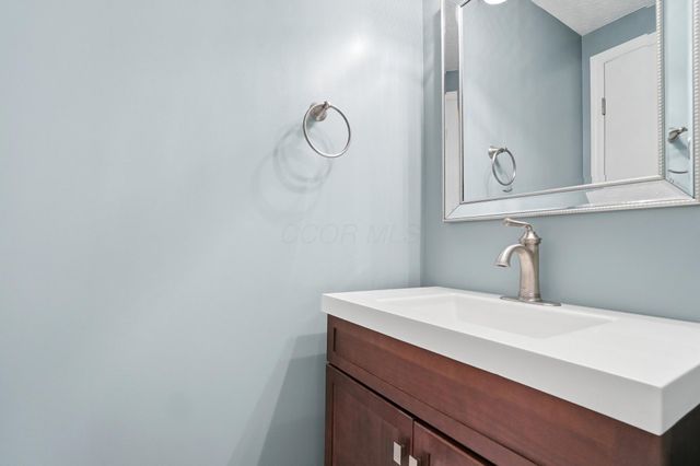 1683 Saint Albans Court, 22-83, Columbus, OH 43220