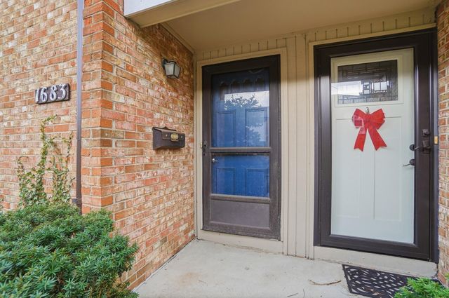 1683 Saint Albans Court, 22-83, Columbus, OH 43220