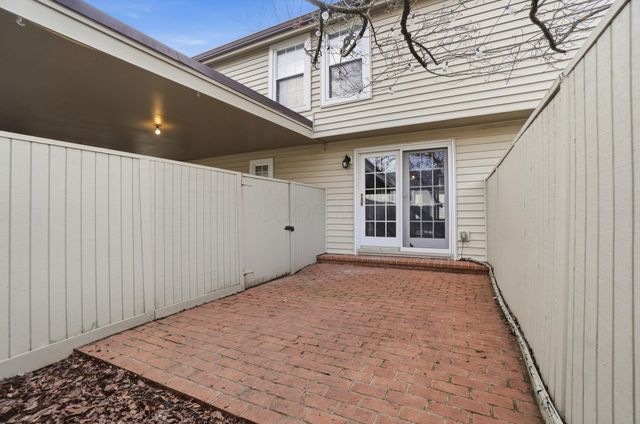 1683 Saint Albans Court, 22-83, Columbus, OH 43220