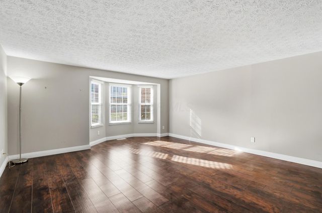 1683 Saint Albans Court, 22-83, Columbus, OH 43220