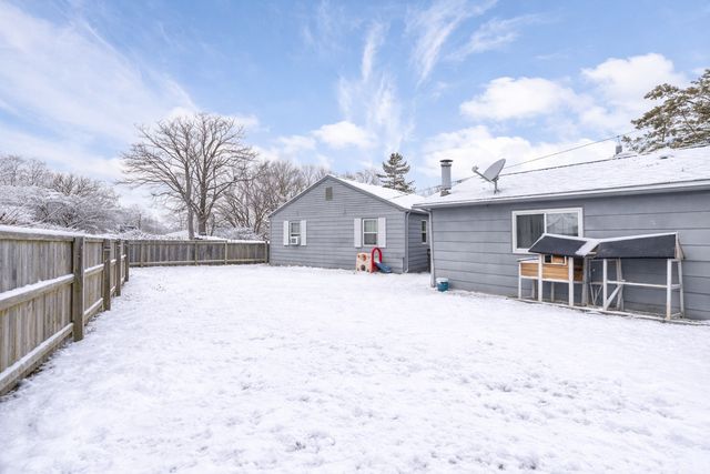 1144 39th Street, Moline, IL 61265