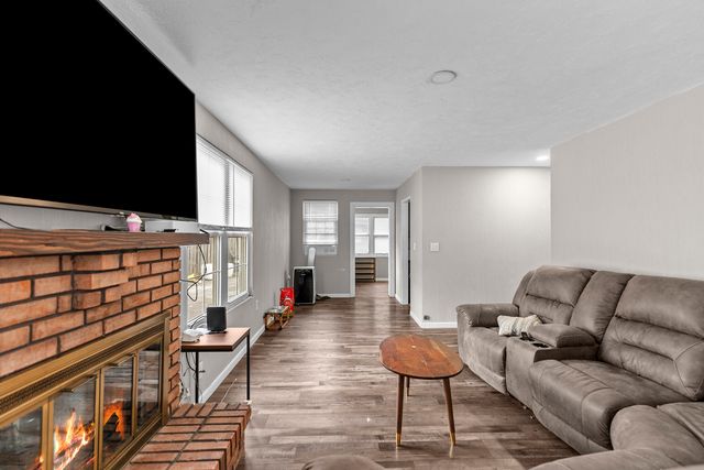 1144 39th Street, Moline, IL 61265