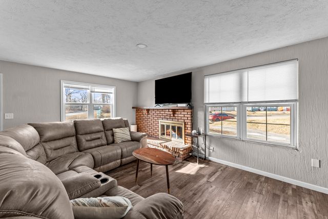 1144 39th Street, Moline, IL 61265