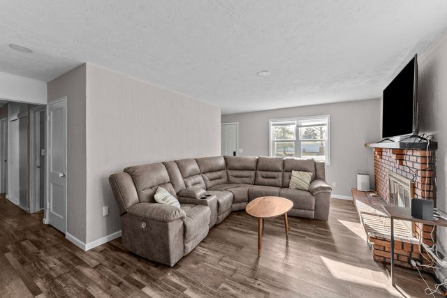 1144 39th Street, Moline, IL 61265