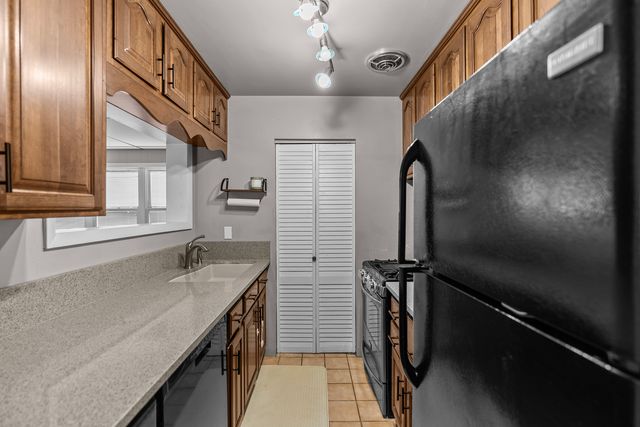 1144 39th Street, Moline, IL 61265