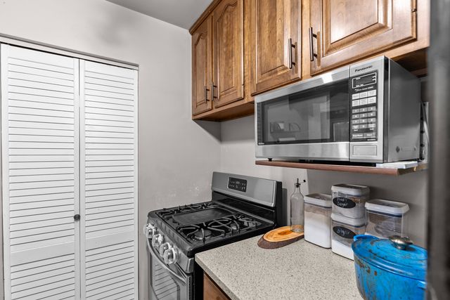 1144 39th Street, Moline, IL 61265