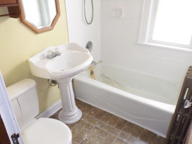 3103 W Juneau AVENUE, Milwaukee, WI 53208