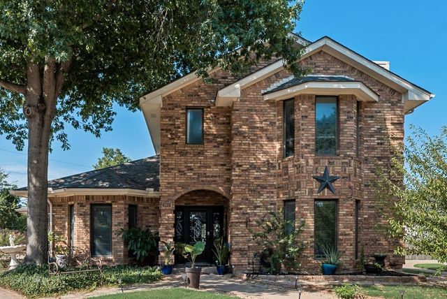 3910 Kingsferry Court, Arlington, TX 76016