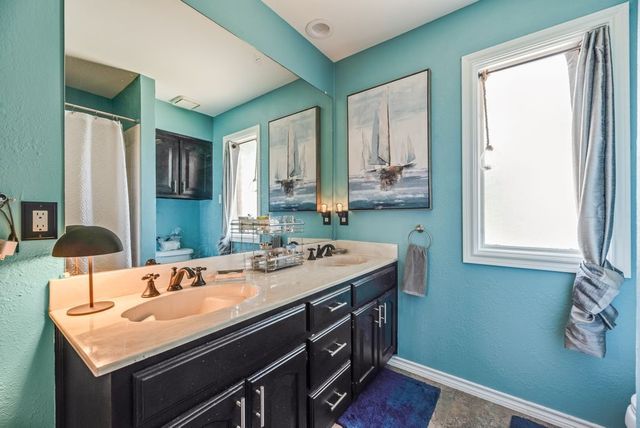 3910 Kingsferry Court, Arlington, TX 76016