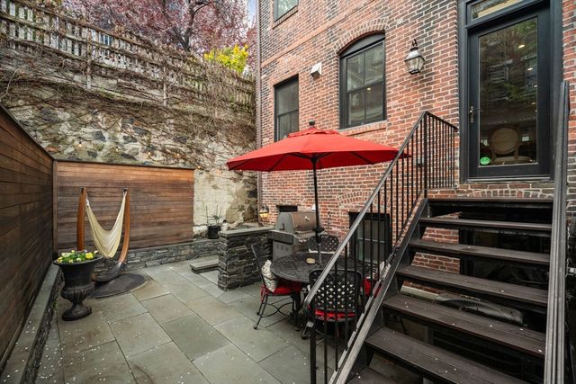 15 Lawnwood Place, Boston, MA 02129