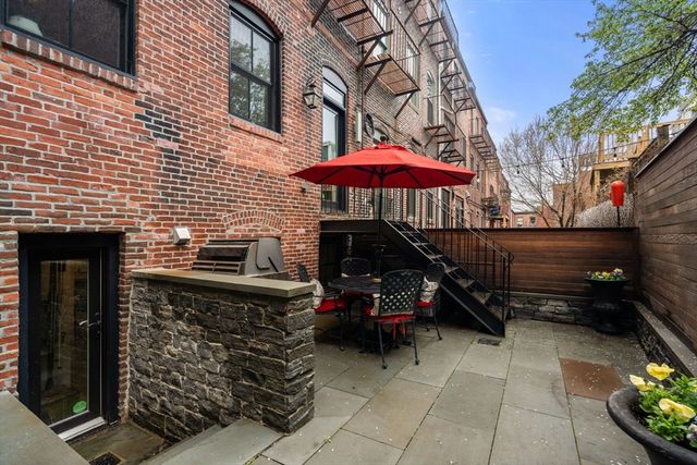 15 Lawnwood Place, Boston, MA 02129