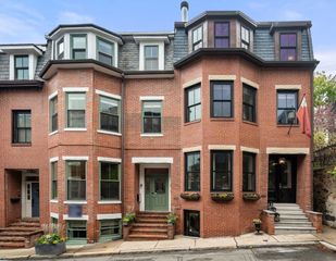 15 Lawnwood Place, Boston, MA 02129