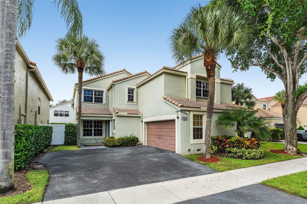 Image 3 of property listing at 7665 NW 61st Ter, Parkland, FL 33067