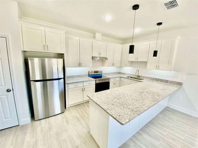 10000 MASSEY STREET, Orlando, FL 32825