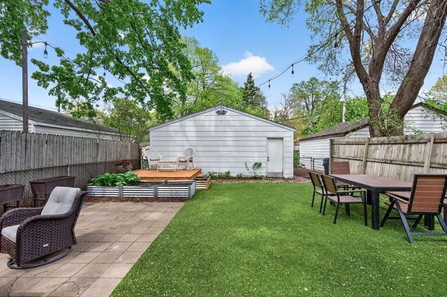 819 26th Avenue NE, Minneapolis, MN 55418