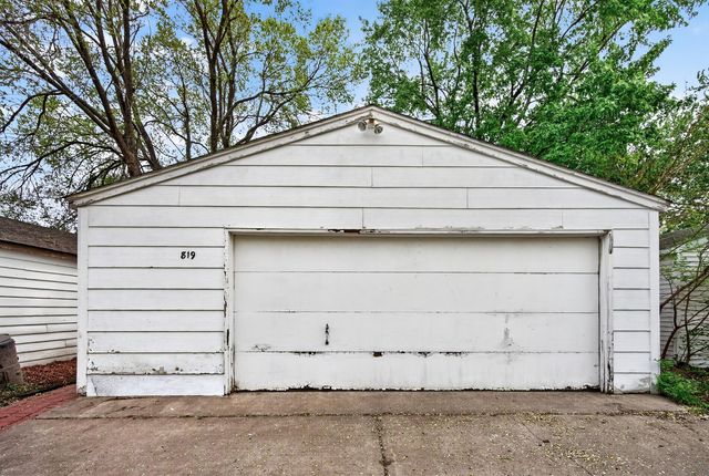 819 26th Avenue NE, Minneapolis, MN 55418
