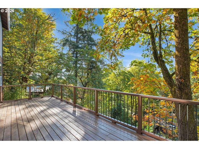 730 Sw MENEFEE Ln, Portland, OR 97239