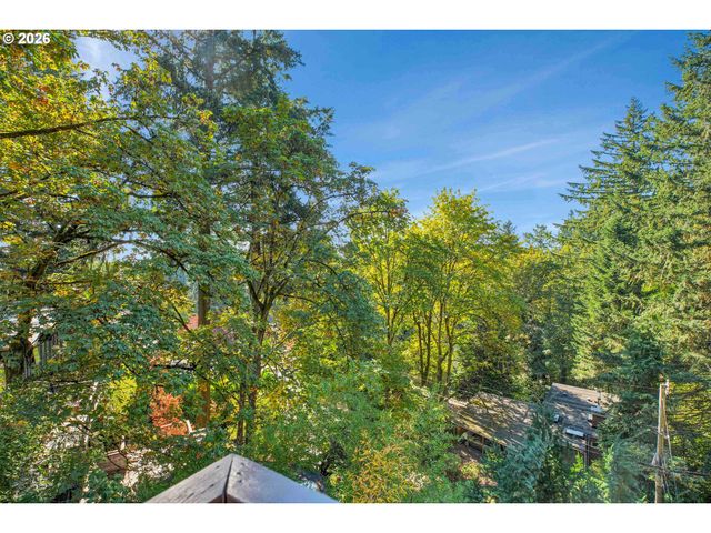 730 Sw MENEFEE Ln, Portland, OR 97239