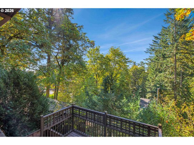 730 Sw MENEFEE Ln, Portland, OR 97239