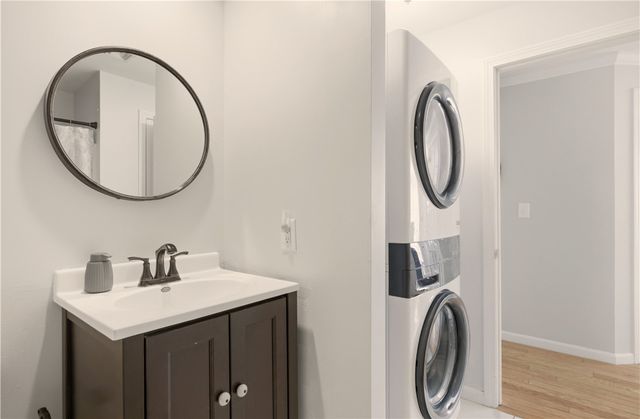 3524 West Shore Rd. Building C-704 Road C-704, Warwick, RI 02886