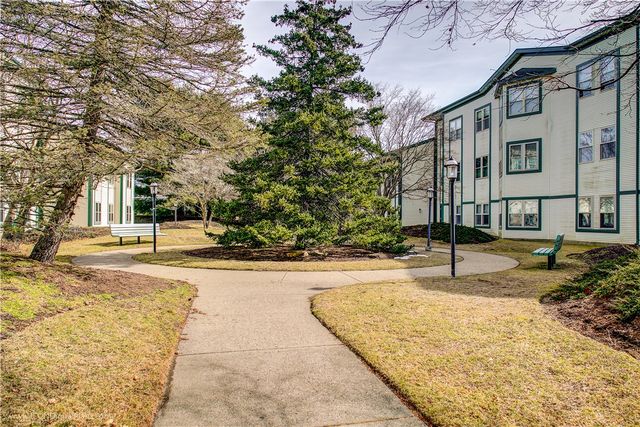 3524 West Shore Rd. Building C-704 Road C-704, Warwick, RI 02886