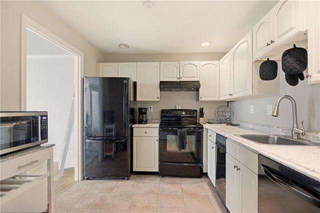 3524 West Shore Rd. Building C-704 Road C-704, Warwick, RI 02886