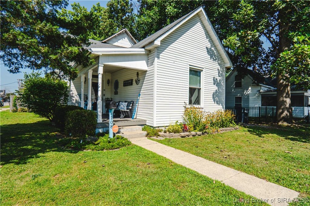 108 N 2nd Street, Scottsburg, IN 47170