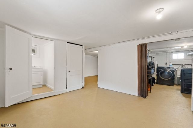 326 Eastern Pkwy, Newark City, NJ 07106