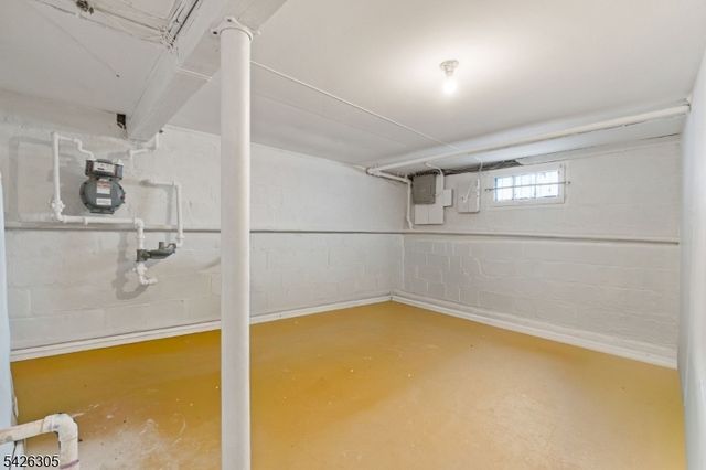 326 Eastern Pkwy, Newark City, NJ 07106