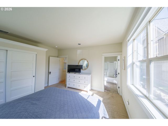 11047 DESERT SKY Loop, Redmond, OR 97756
