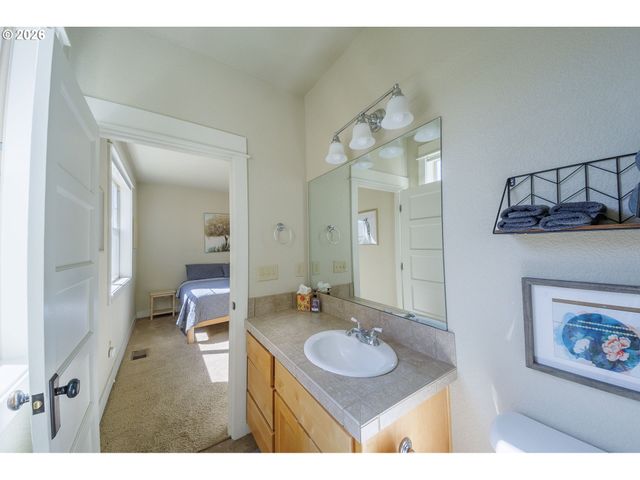 11047 DESERT SKY Loop, Redmond, OR 97756