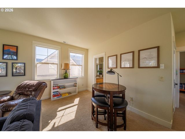 11047 DESERT SKY Loop, Redmond, OR 97756