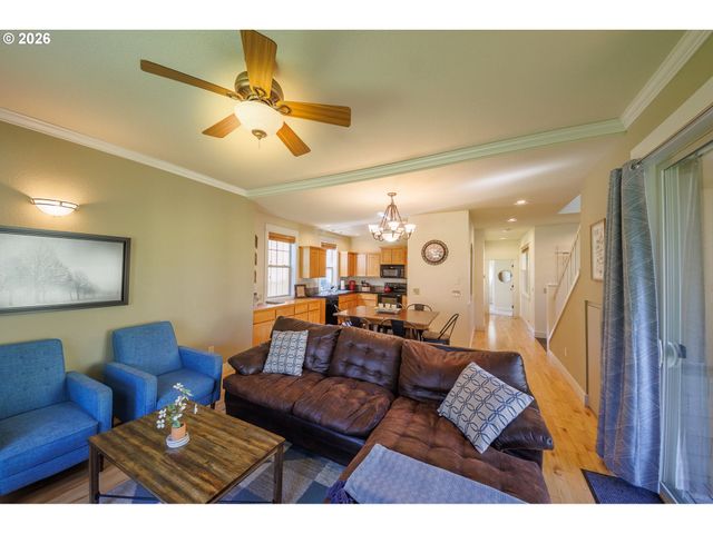 11047 DESERT SKY Loop, Redmond, OR 97756