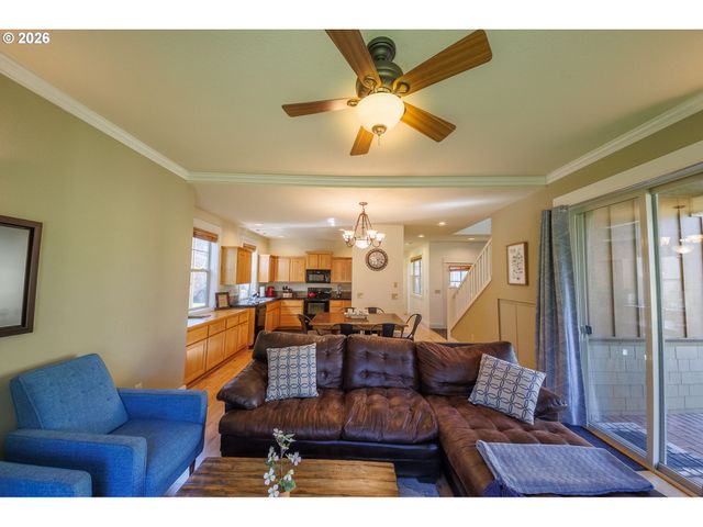 11047 DESERT SKY Loop, Redmond, OR 97756