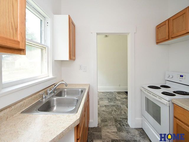 2793 F Street, Lincoln, NE 68510