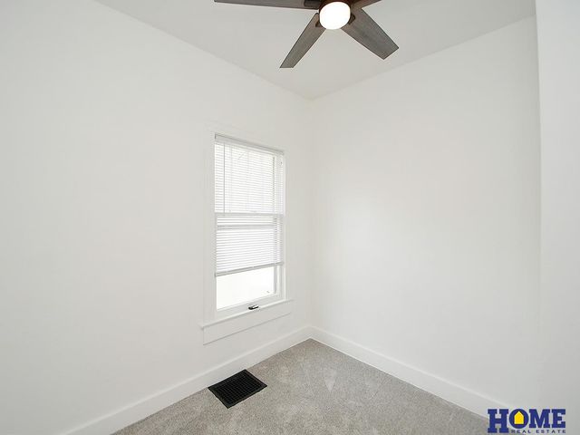 2793 F Street, Lincoln, NE 68510