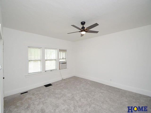 2793 F Street, Lincoln, NE 68510