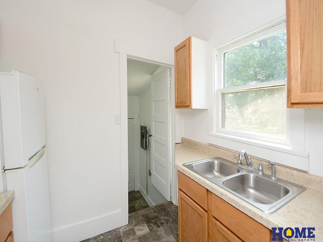2793 F Street, Lincoln, NE 68510